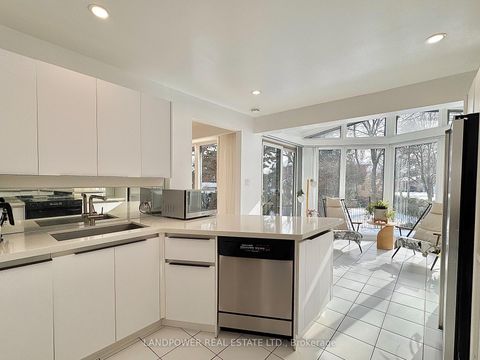 Photo 9 at 9 Alderdale Court, Don Mills, Toronto Photo 9 at 9 Alderdale Court, Don Mills, Toronto