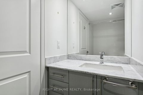 Photo 8 at 525 - 85 East Liberty Street, Niagara, Toronto