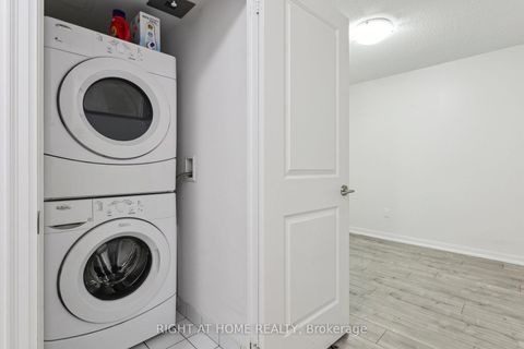 Photo 10 at 525 - 85 East Liberty Street, Niagara, Toronto