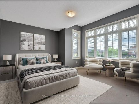 Photo 8 at 163 Tonner Crescent, Bayview Northeast, Aurora