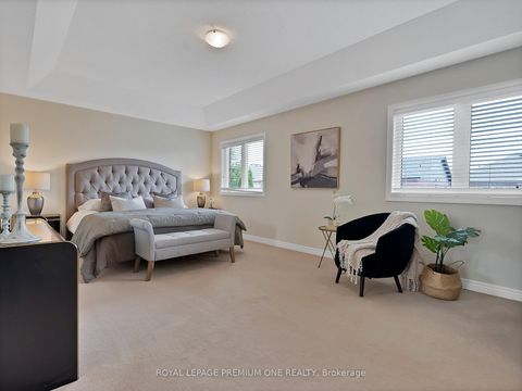 Photo 12 at 163 Tonner Crescent, Bayview Northeast, Aurora Photo 12 at 163 Tonner Crescent, Bayview Northeast, Aurora
