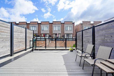Photo 19 at 165 Salterton Circle, Rural Vaughan, Vaughan