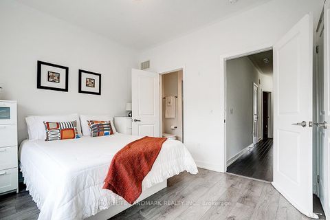 Photo 24 at 165 Salterton Circle, Rural Vaughan, Vaughan