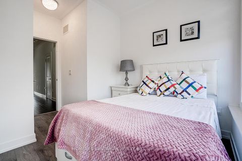 Photo 27 at 165 Salterton Circle, Rural Vaughan, Vaughan