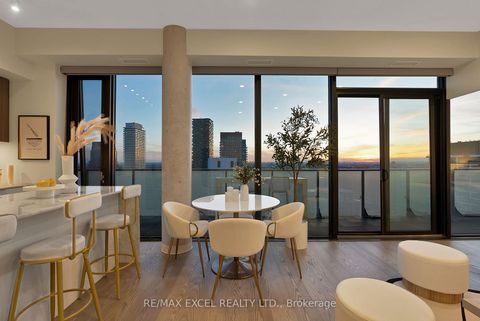 Photo 11 at PH01 - 161 Roehampton Avenue, Mount Pleasant West, Toronto