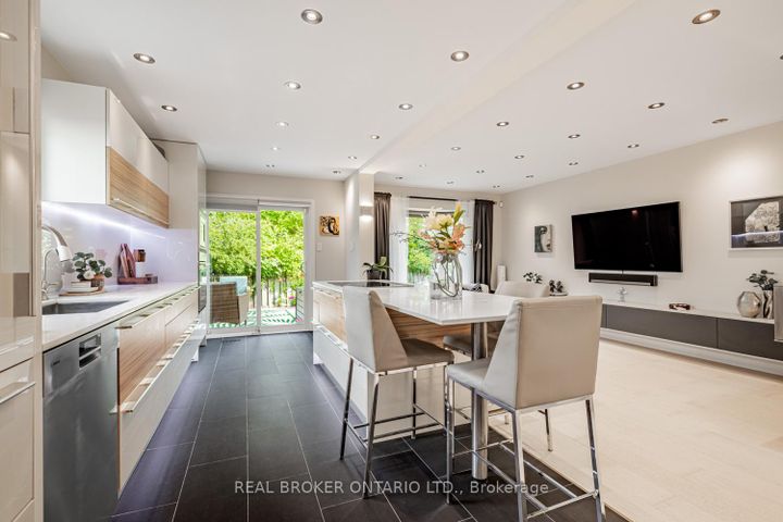 Photo 8 at 57 Glenmanor Way, Yorkhill, Vaughan
