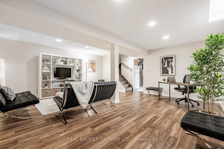 Photo 27 at 57 Glenmanor Way, Yorkhill, Vaughan