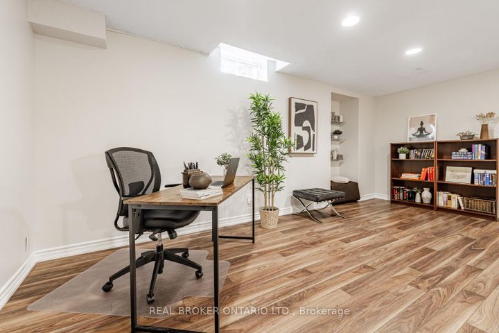 Photo 29 at 57 Glenmanor Way, Yorkhill, Vaughan