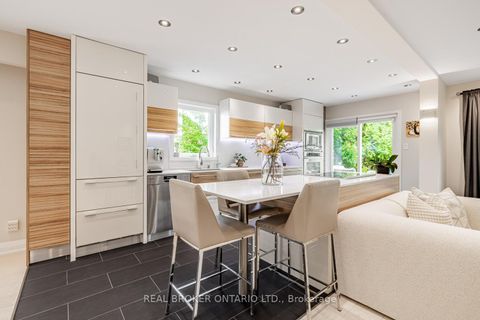 Photo 7 at 57 Glenmanor Way, Yorkhill, Vaughan