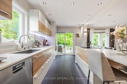 Photo 9 at 57 Glenmanor Way, Yorkhill, Vaughan