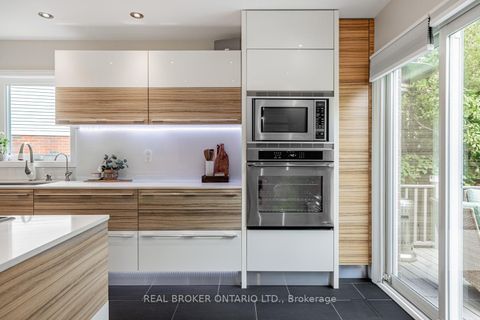 Photo 10 at 57 Glenmanor Way, Yorkhill, Vaughan