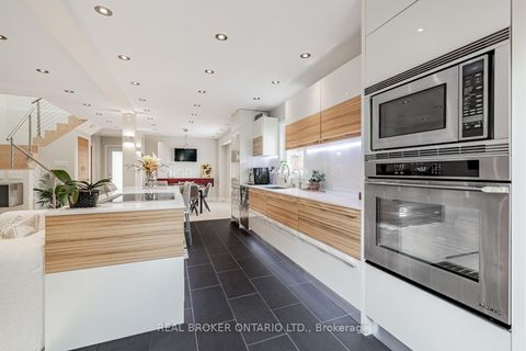 Photo 11 at 57 Glenmanor Way, Yorkhill, Vaughan