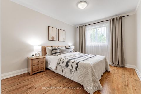 Photo 26 at 57 Glenmanor Way, Yorkhill, Vaughan
