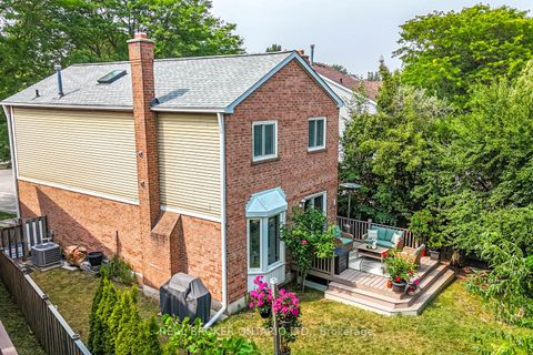 Photo 35 at 57 Glenmanor Way, Yorkhill, Vaughan