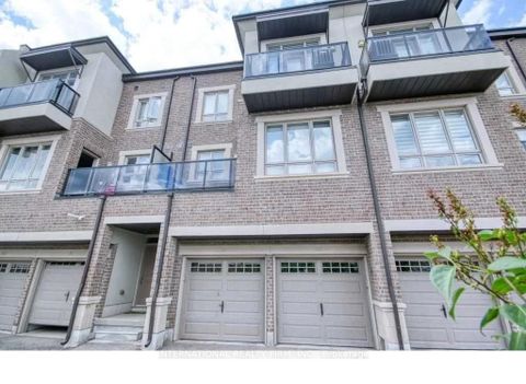 Photo 2 at 14 - 9621 Jane Street, Maple, Vaughan
