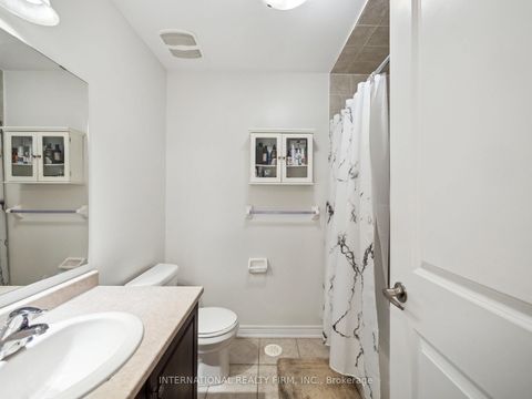 Photo 17 at 14 - 9621 Jane Street, Maple, Vaughan