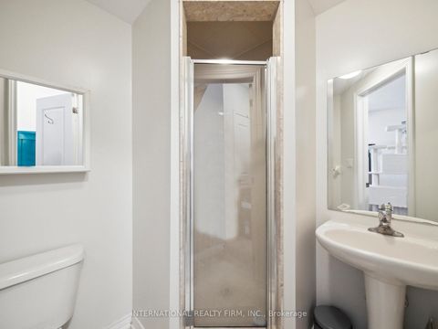 Photo 19 at 14 - 9621 Jane Street, Maple, Vaughan