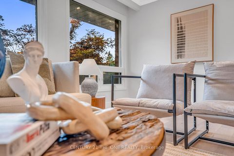 Photo 8 at 225 Maxome Avenue, Newtonbrook East, Toronto