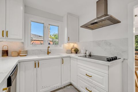 Photo 16 at 225 Maxome Avenue, Newtonbrook East, Toronto