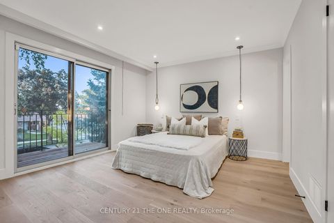 Photo 20 at 225 Maxome Avenue, Newtonbrook East, Toronto