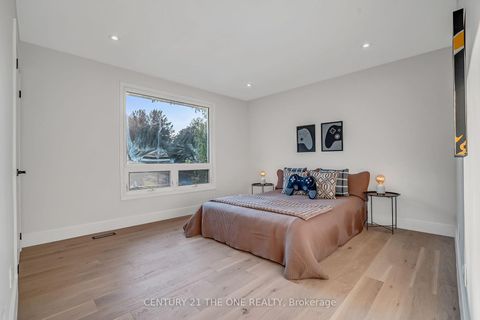 Photo 24 at 225 Maxome Avenue, Newtonbrook East, Toronto