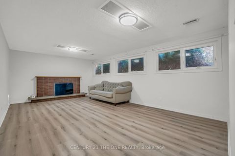 Photo 32 at 225 Maxome Avenue, Newtonbrook East, Toronto