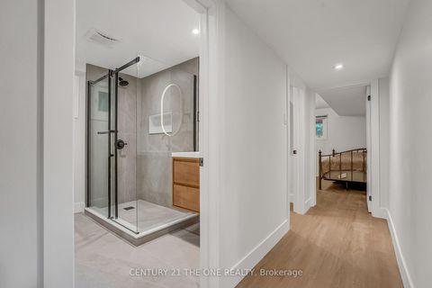Photo 33 at 225 Maxome Avenue, Newtonbrook East, Toronto