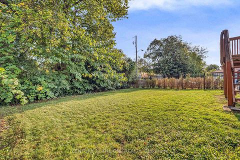 Photo 40 at 225 Maxome Avenue, Newtonbrook East, Toronto