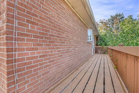 Photo 41 at 225 Maxome Avenue, Newtonbrook East, Toronto