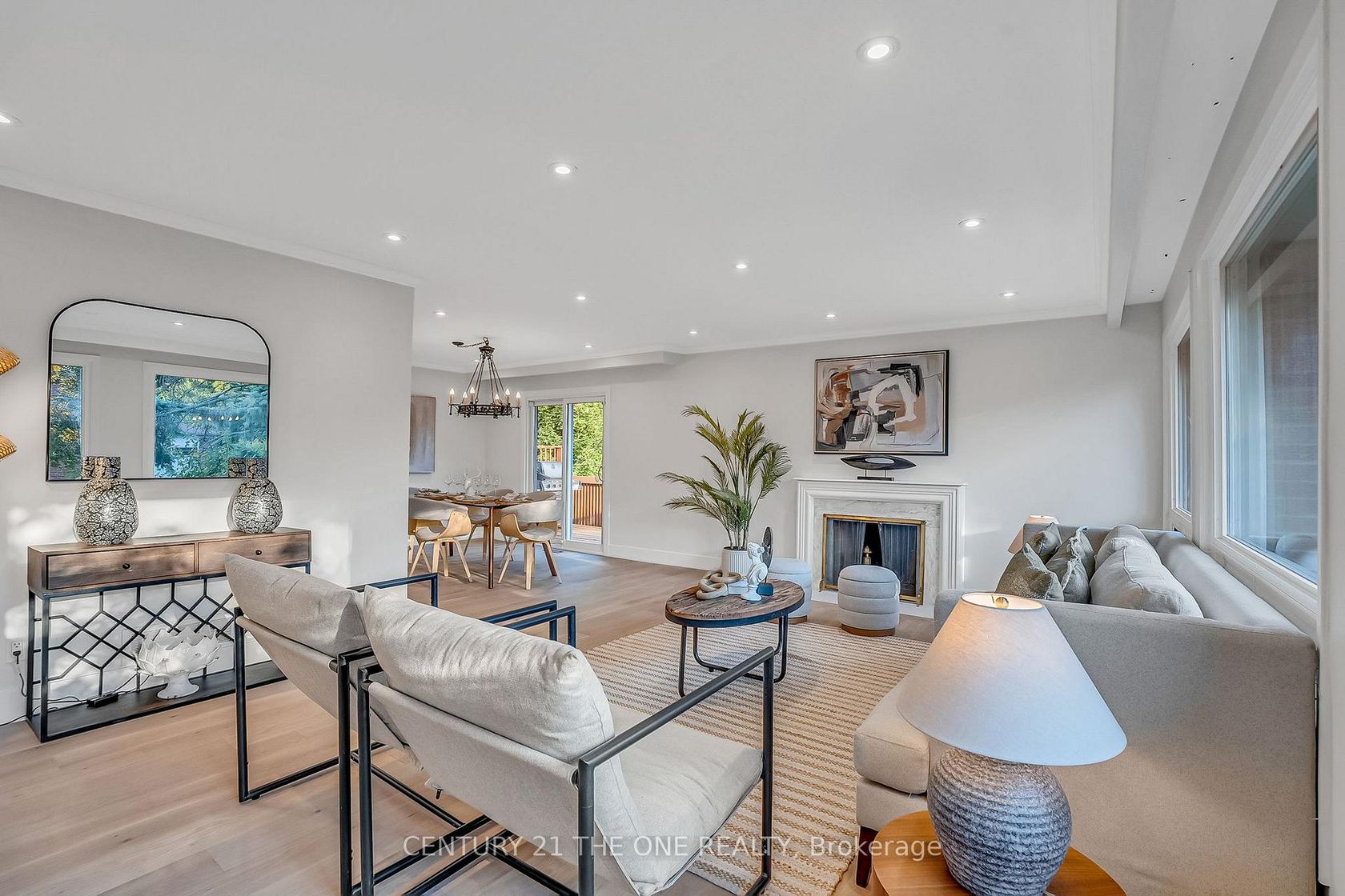 225 Maxome Avenue, Newtonbrook East, Toronto 