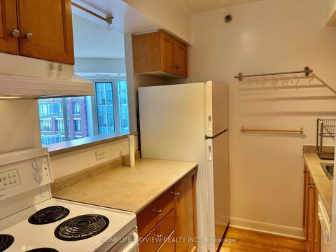 Photo 10 at 610 - 210 Victoria Street, Yonge Corridor, Toronto