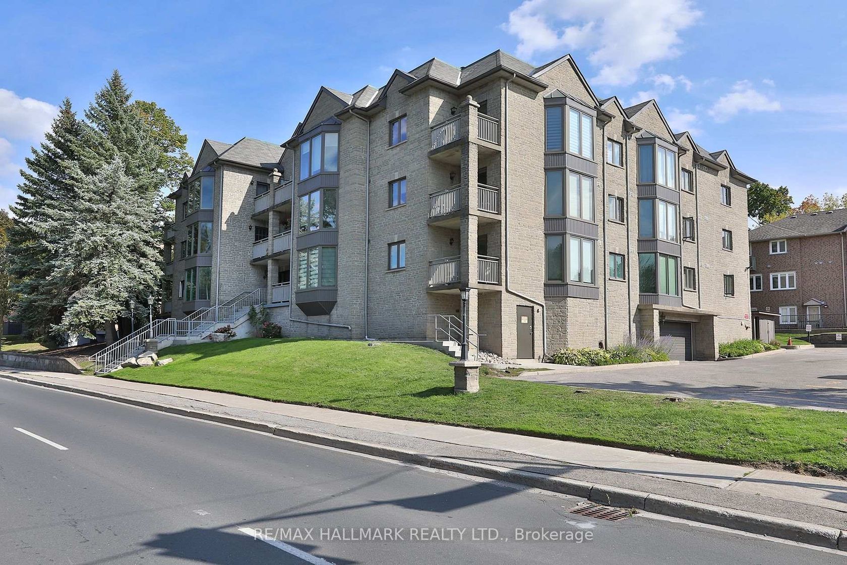 305 - 21 George Street, Aurora Village, Aurora 