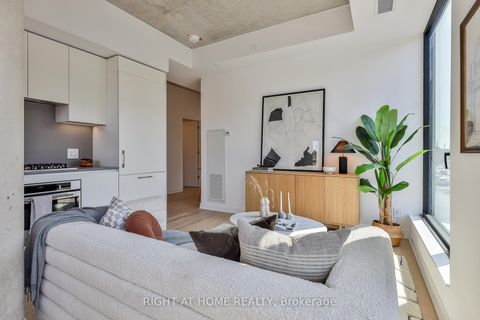 Photo 2 at 208 - 2720 Dundas Street W, Junction Area, Toronto