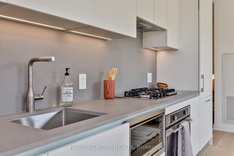 Photo 5 at 208 - 2720 Dundas Street W, Junction Area, Toronto