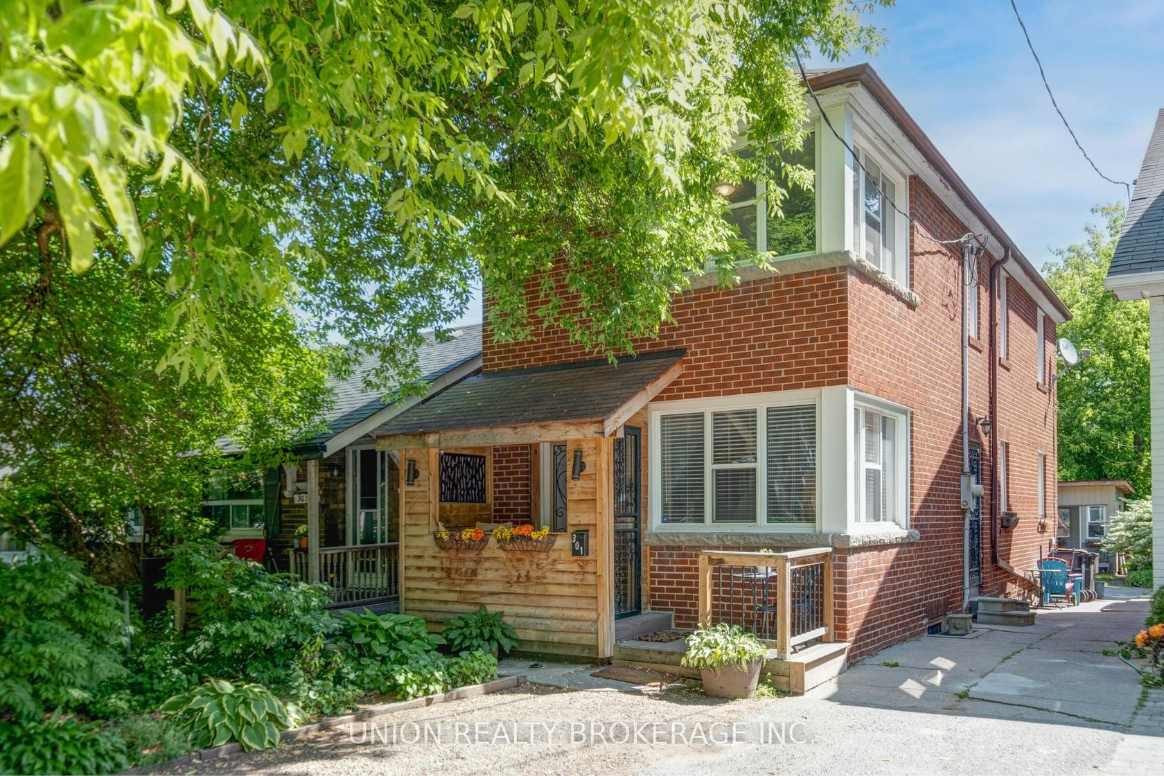 301 Victoria Park Avenue, Cliffside, Toronto 