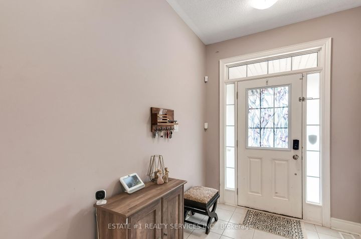 Photo 4 at 13 Andretti Crescent, Credit Valley, Brampton