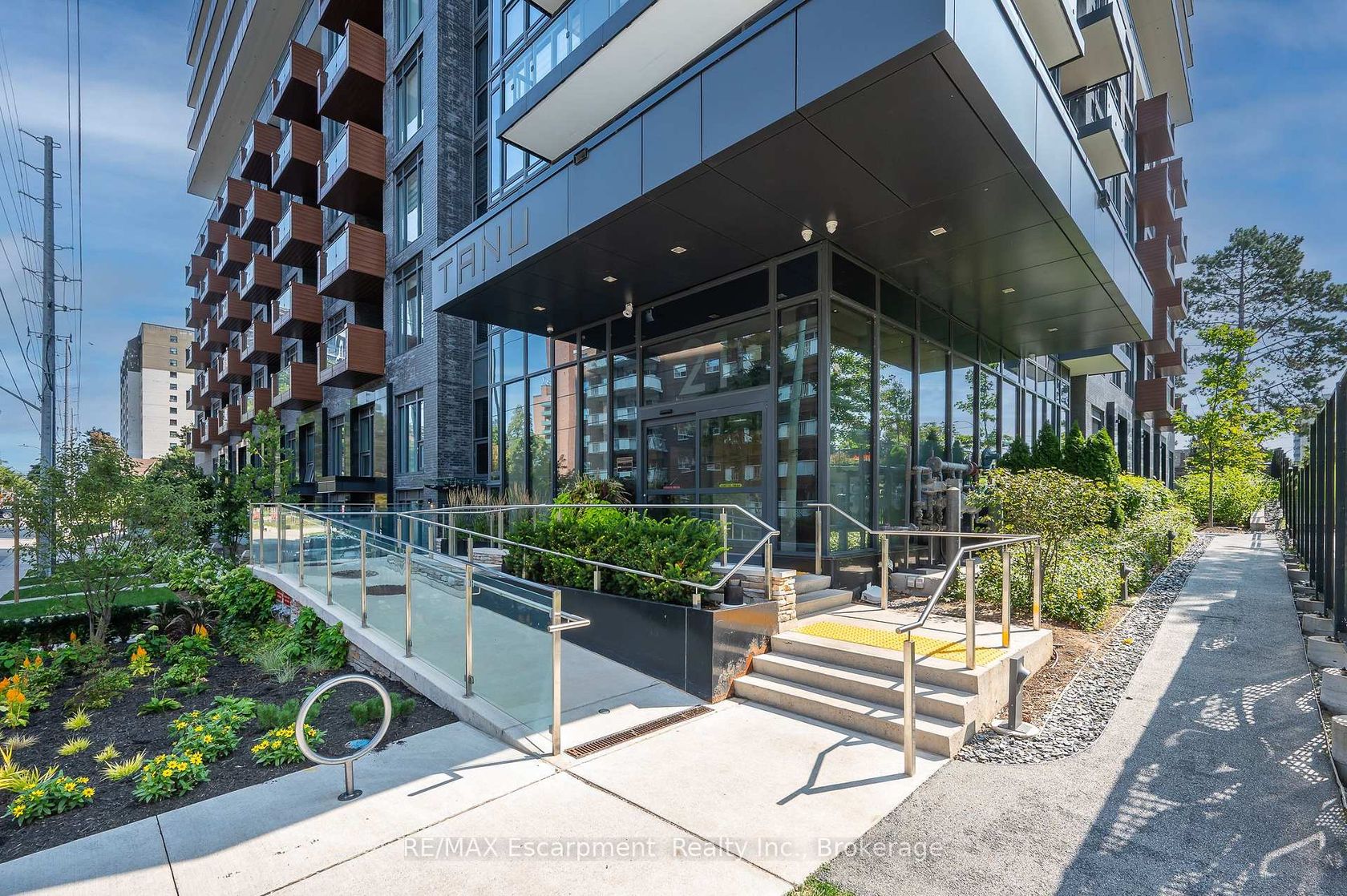 1011 - 21 Park Street E, Port Credit, Mississauga 