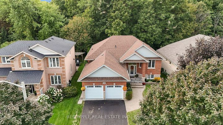 Photo 1 at 9 Sutherland Avenue, Bradford, Bradford West Gwillimbury