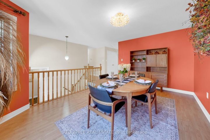 Photo 7 at 9 Sutherland Avenue, Bradford, Bradford West Gwillimbury
