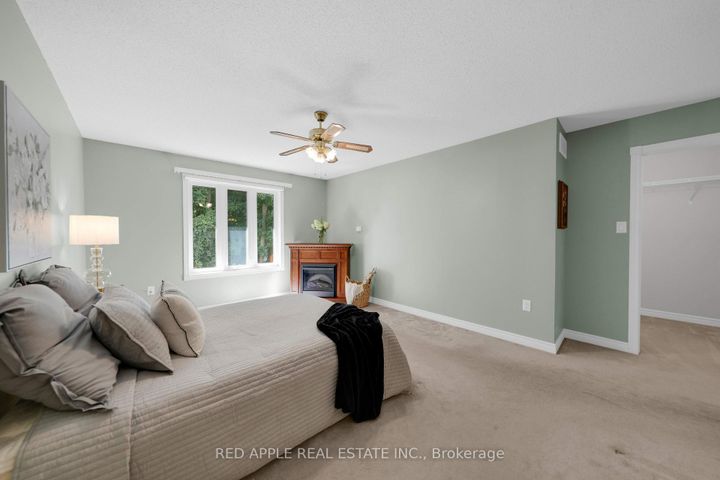 Photo 10 at 9 Sutherland Avenue, Bradford, Bradford West Gwillimbury