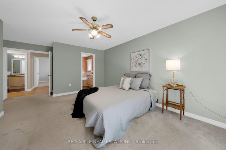 Photo 11 at 9 Sutherland Avenue, Bradford, Bradford West Gwillimbury