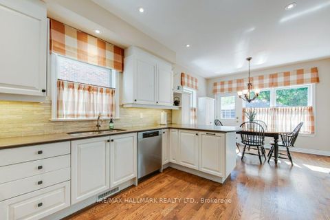 Photo 18 at 189 Burnett Avenue, Westgate, Toronto