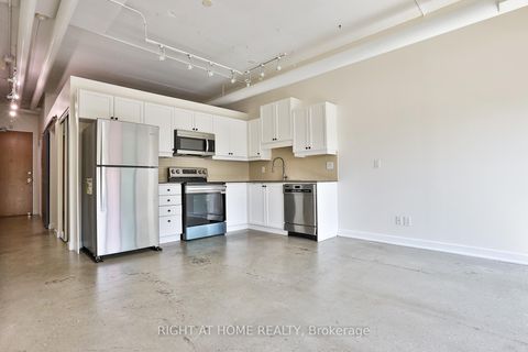 Photo 6 at 313 - 2 Fieldway Road, City Centre West, Toronto