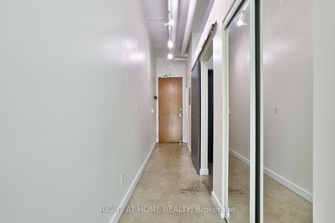 Photo 15 at 313 - 2 Fieldway Road, City Centre West, Toronto