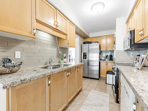 Photo 13 at 52 Mistleflower Court, Oak Ridges, Richmond Hill