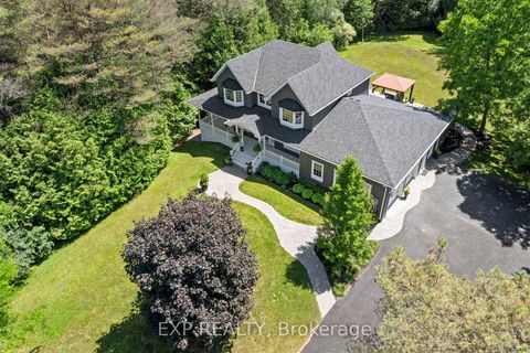 Photo 2 at 6 Gooseberry Lane, Rural Uxbridge, Uxbridge