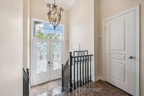Photo 2 at 32 Timna Crescent, Patterson, Vaughan