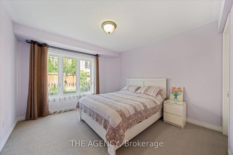 Photo 42 at 32 Timna Crescent, Patterson, Vaughan