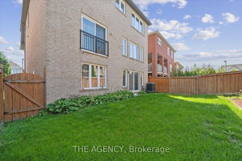 Photo 43 at 32 Timna Crescent, Patterson, Vaughan