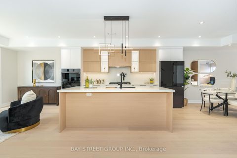Photo 9 at 266 Westlake Avenue, Lumsden, Toronto